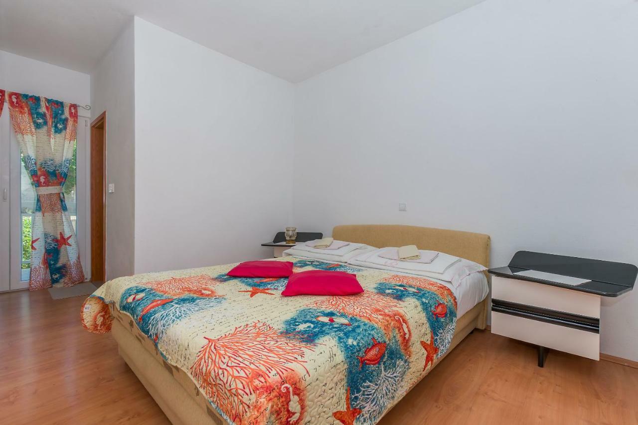 Apartments Kristina Omiš Εξωτερικό φωτογραφία