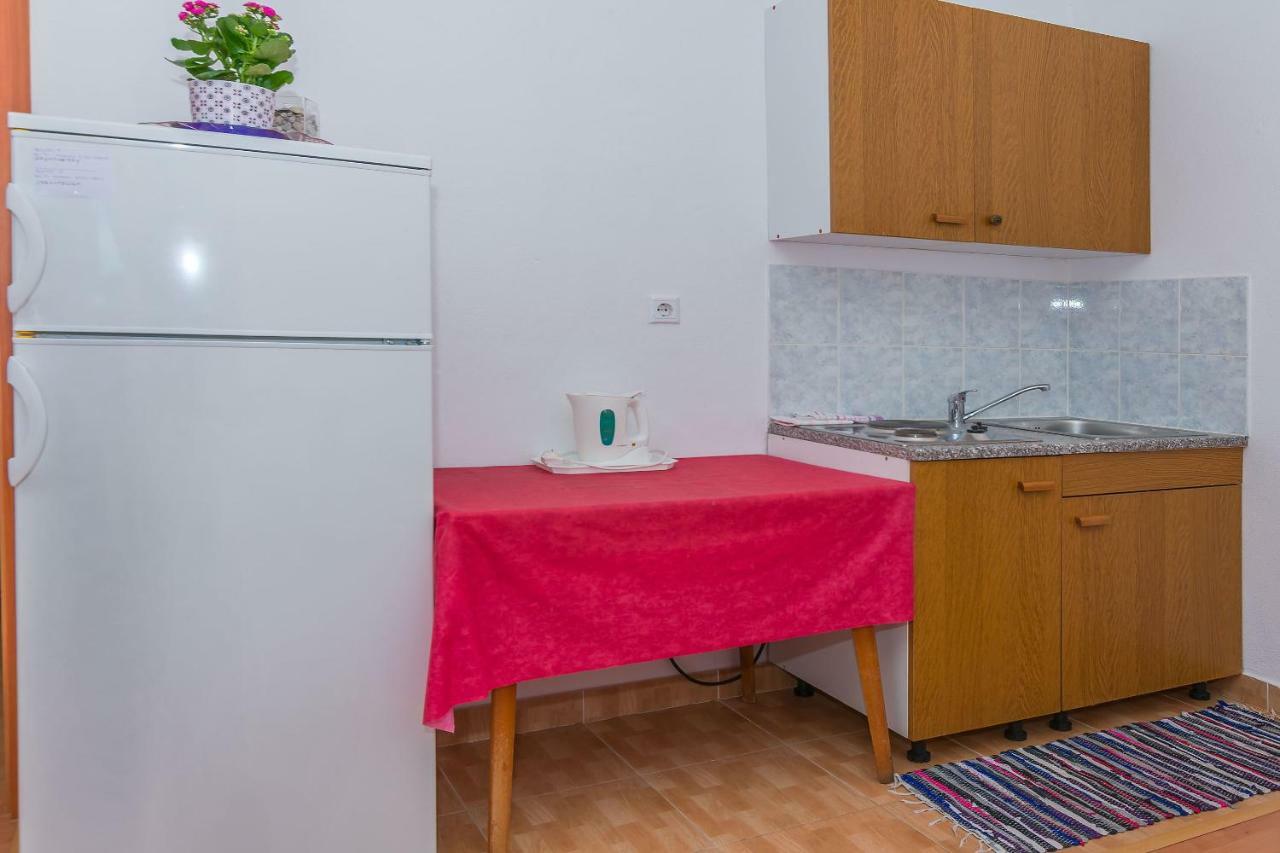 Apartments Kristina Omiš Εξωτερικό φωτογραφία