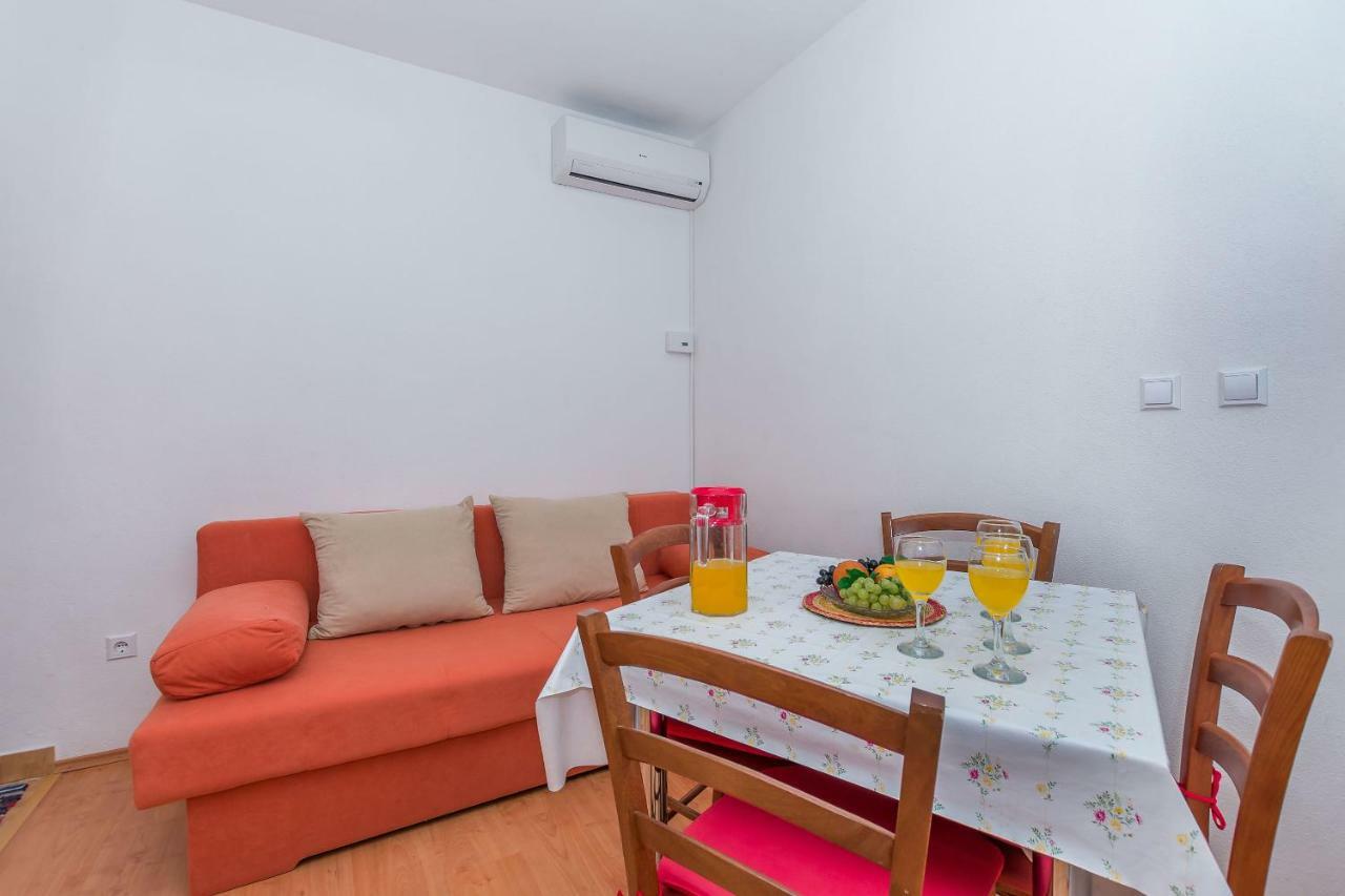 Apartments Kristina Omiš Εξωτερικό φωτογραφία