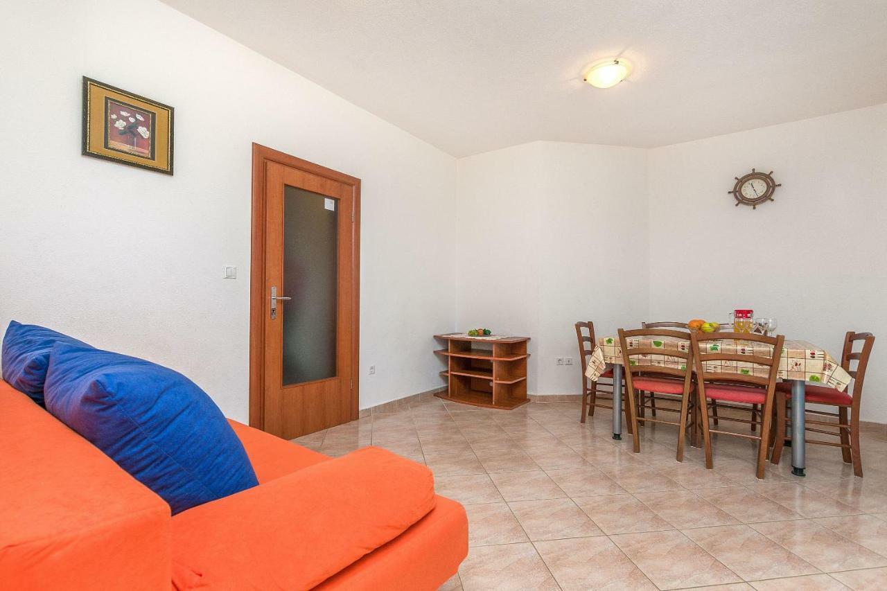 Apartments Kristina Omiš Εξωτερικό φωτογραφία