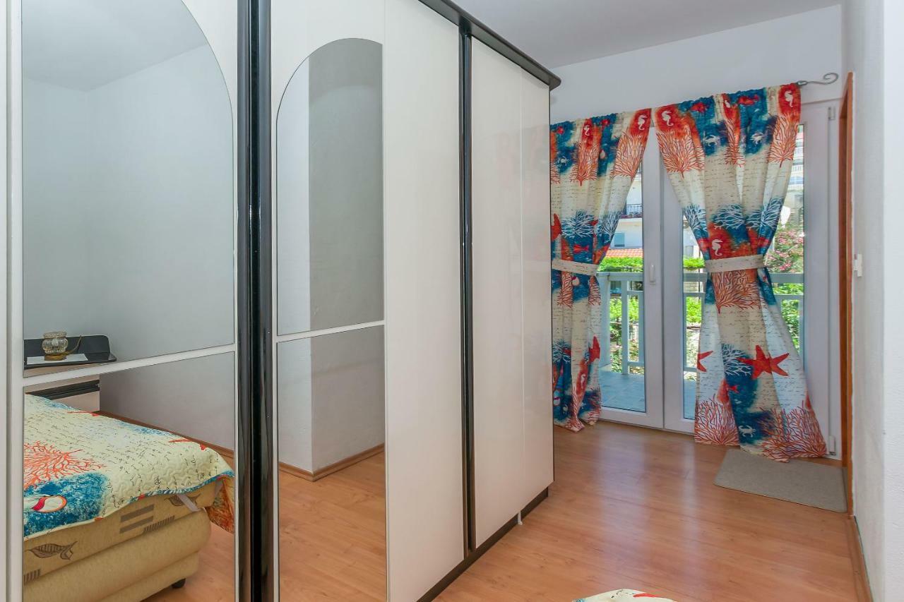 Apartments Kristina Omiš Εξωτερικό φωτογραφία