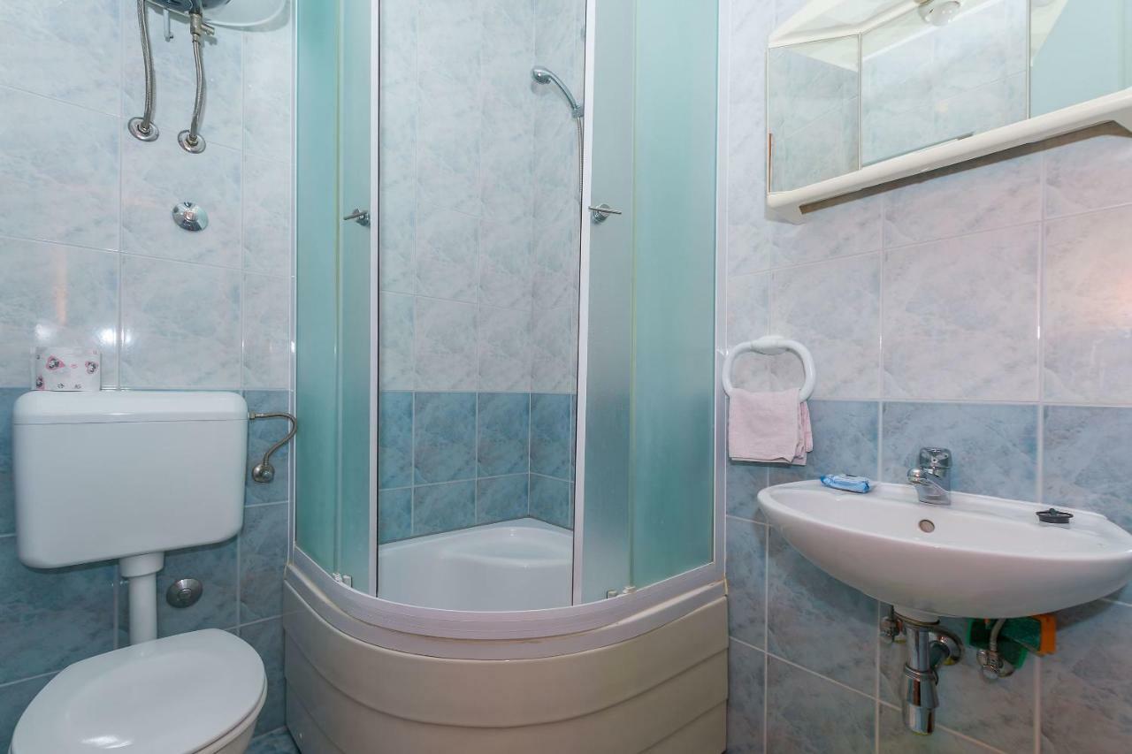 Apartments Kristina Omiš Εξωτερικό φωτογραφία