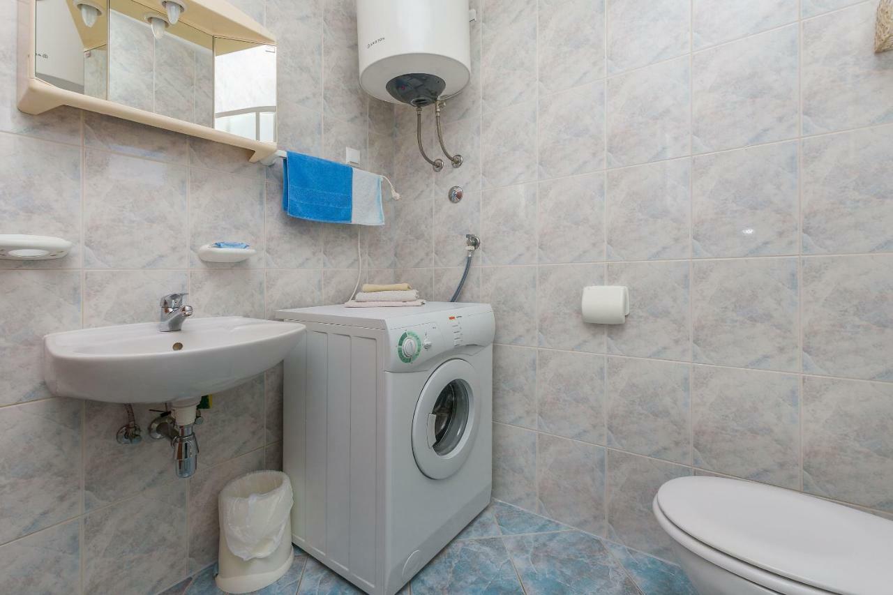 Apartments Kristina Omiš Εξωτερικό φωτογραφία